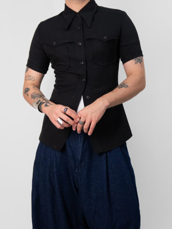 camisa basic preta