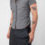 camisa marca cinza