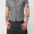 camisa marca cinza
