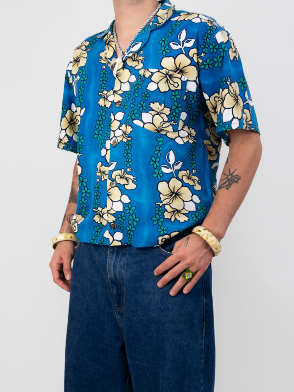 camisa boxy hawaloha