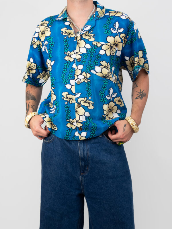 camisa boxy hawaloha