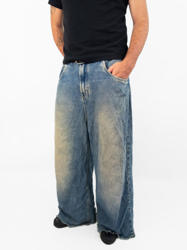 calça super baggy