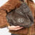 bolsa guess brown