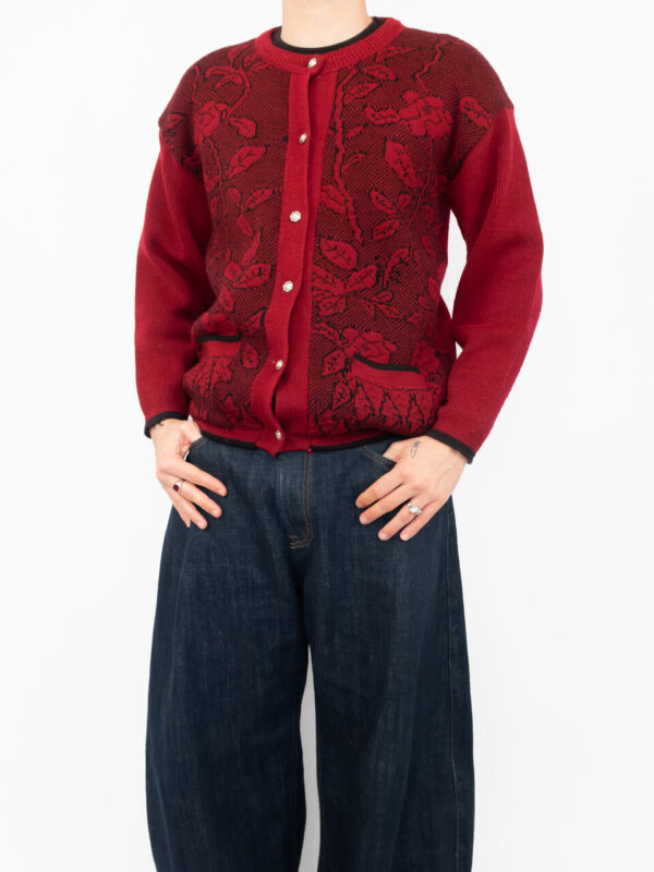 pullover red flower